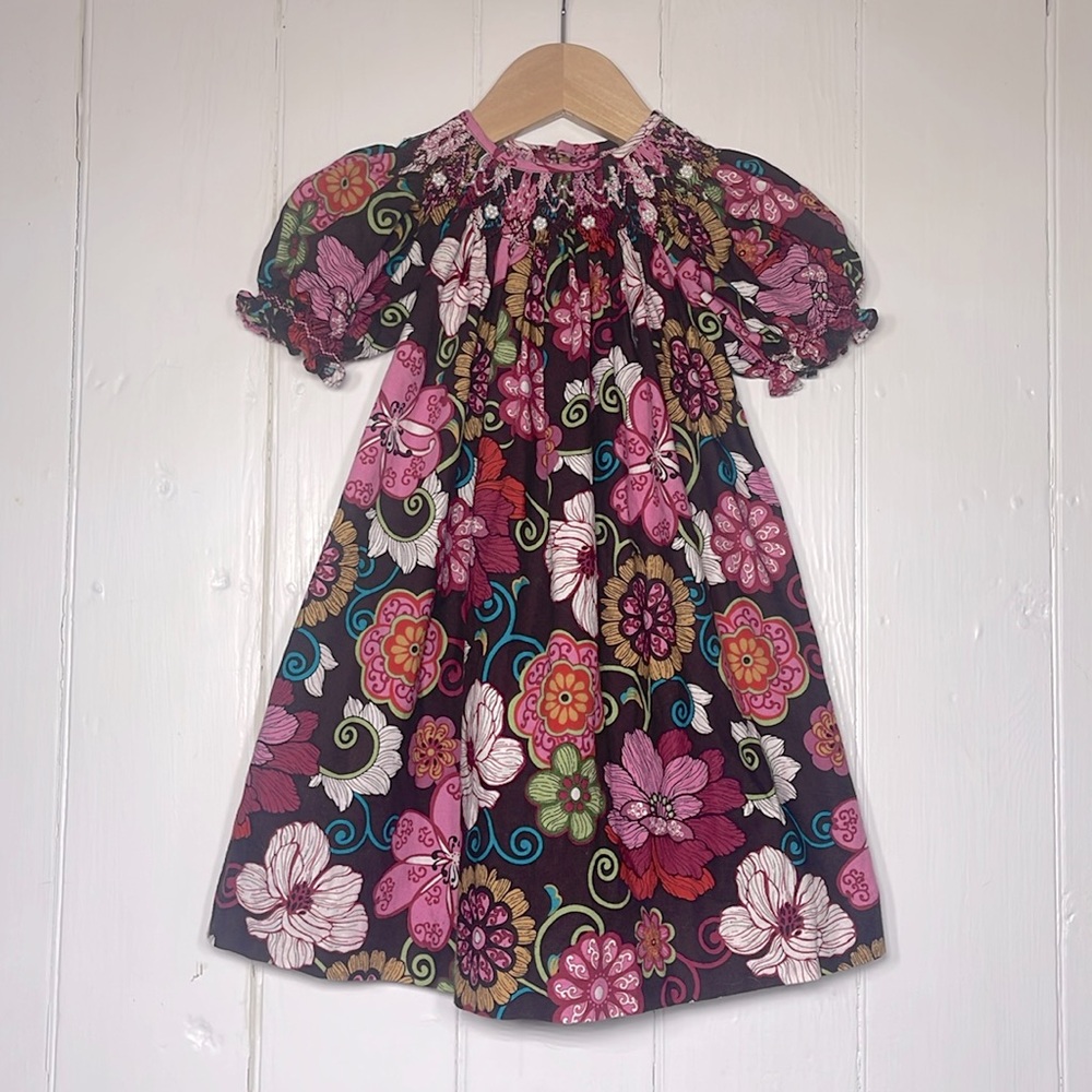 MOM & ME EUC/NWOT Classic Smocked w/ Pearl Detail Floral Dress